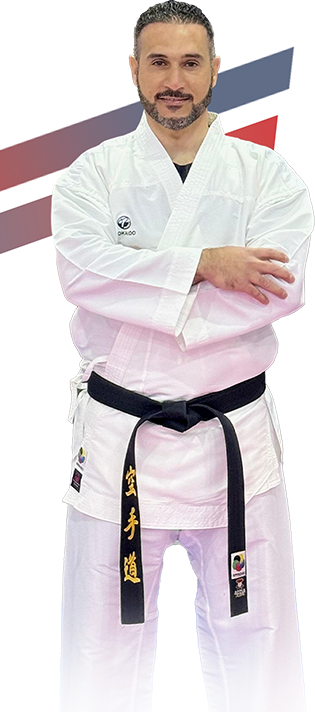 مدرب كاراتيه في أكاديمية الشوتوكان